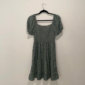 Dusty green floral dress size L